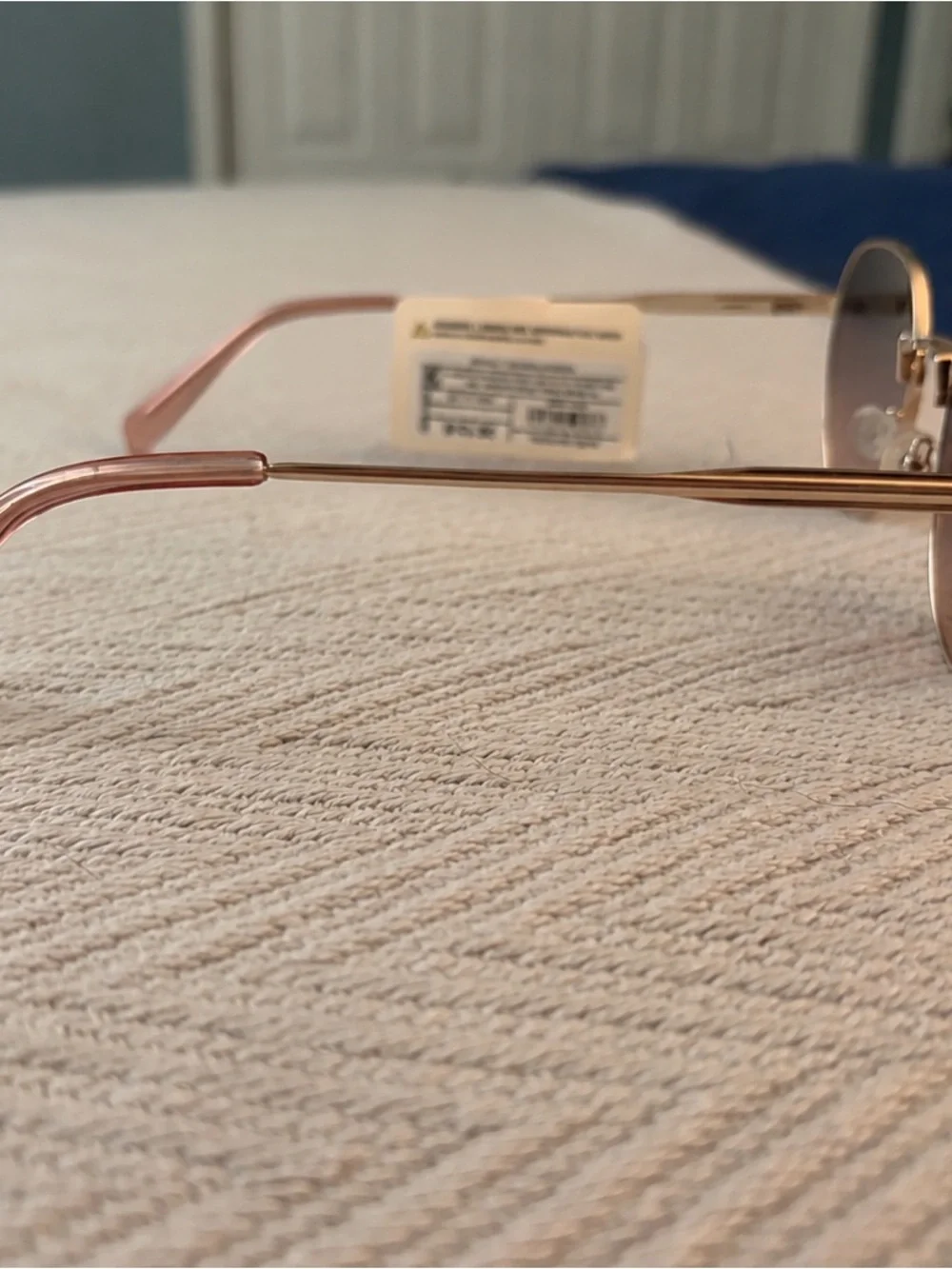 NWT Spring Hinge Gold Frame Gradient Women's Sunglasses